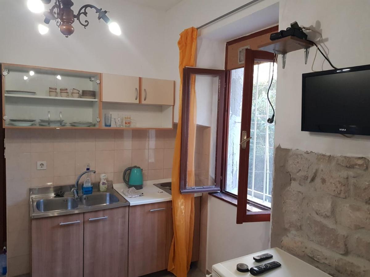 Apartments Eldi Split Exterior photo